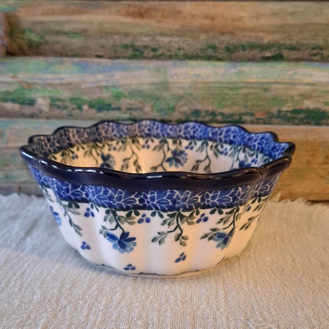 CA 915-2415x  Bunzlau Gewelfde schaal 15cm van Teresa Liana