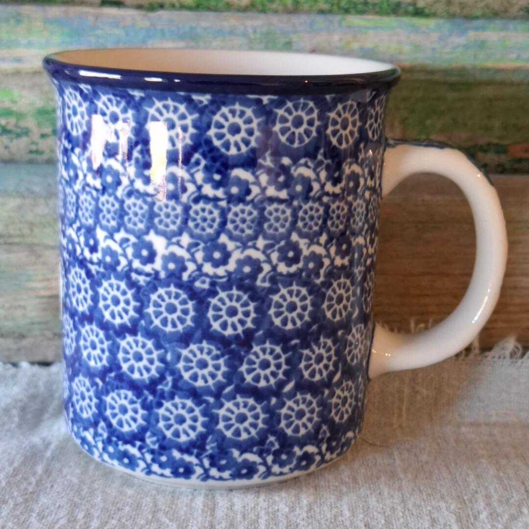 Bunzlau Pride of Poland Rechte mok met groot oor 300ml NewLace by Maria Starzyk