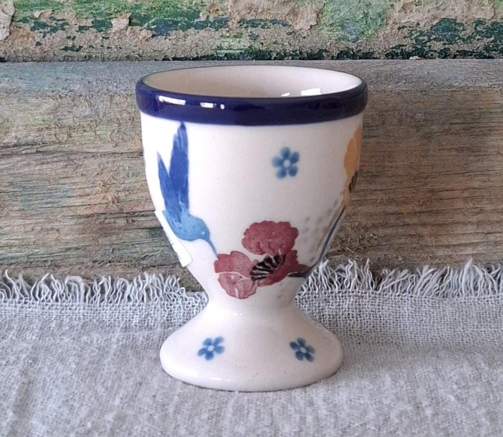 CA 106-3284x Bunzlau Eierdop hoog 7cm HummingBird by Maria Starzyk