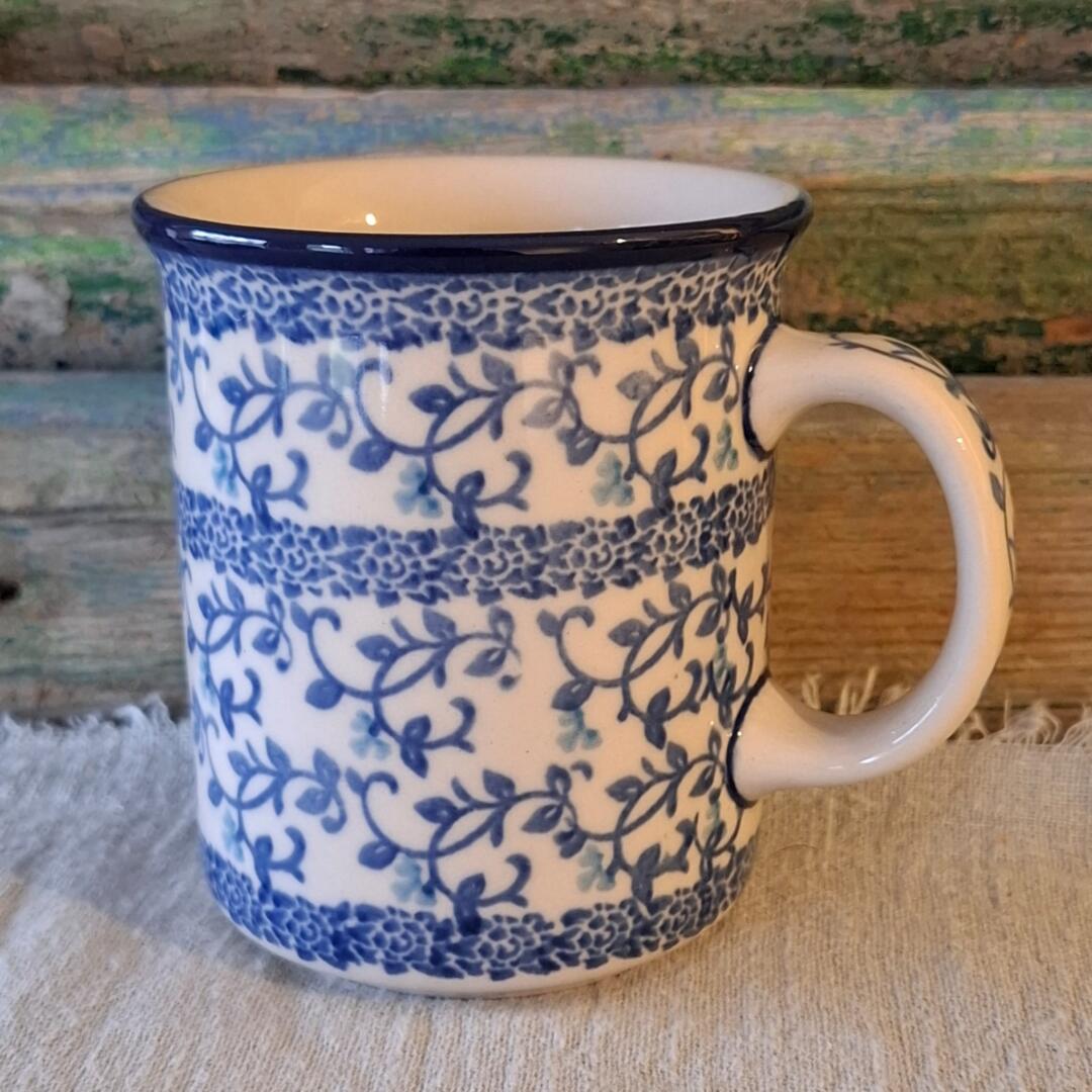 Bunzlau Pride of Poland Rechte mok met groot oor 300ml TenderTwigs by Maria Starzyk